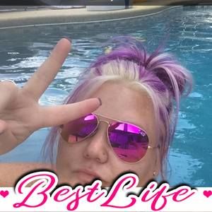 Meet your Posher, Cassie